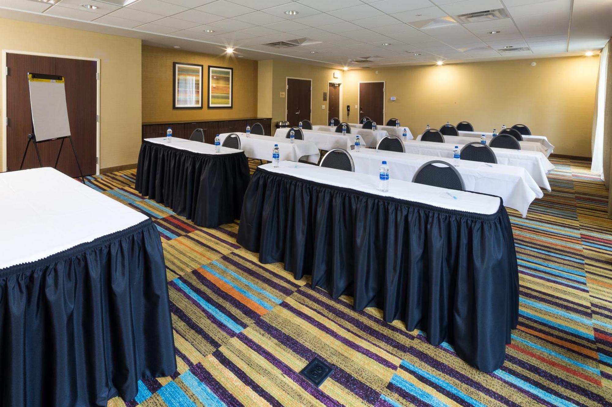 Fairfield Inn & Suites by Marriott Detroit Chesterfield Exterior foto
