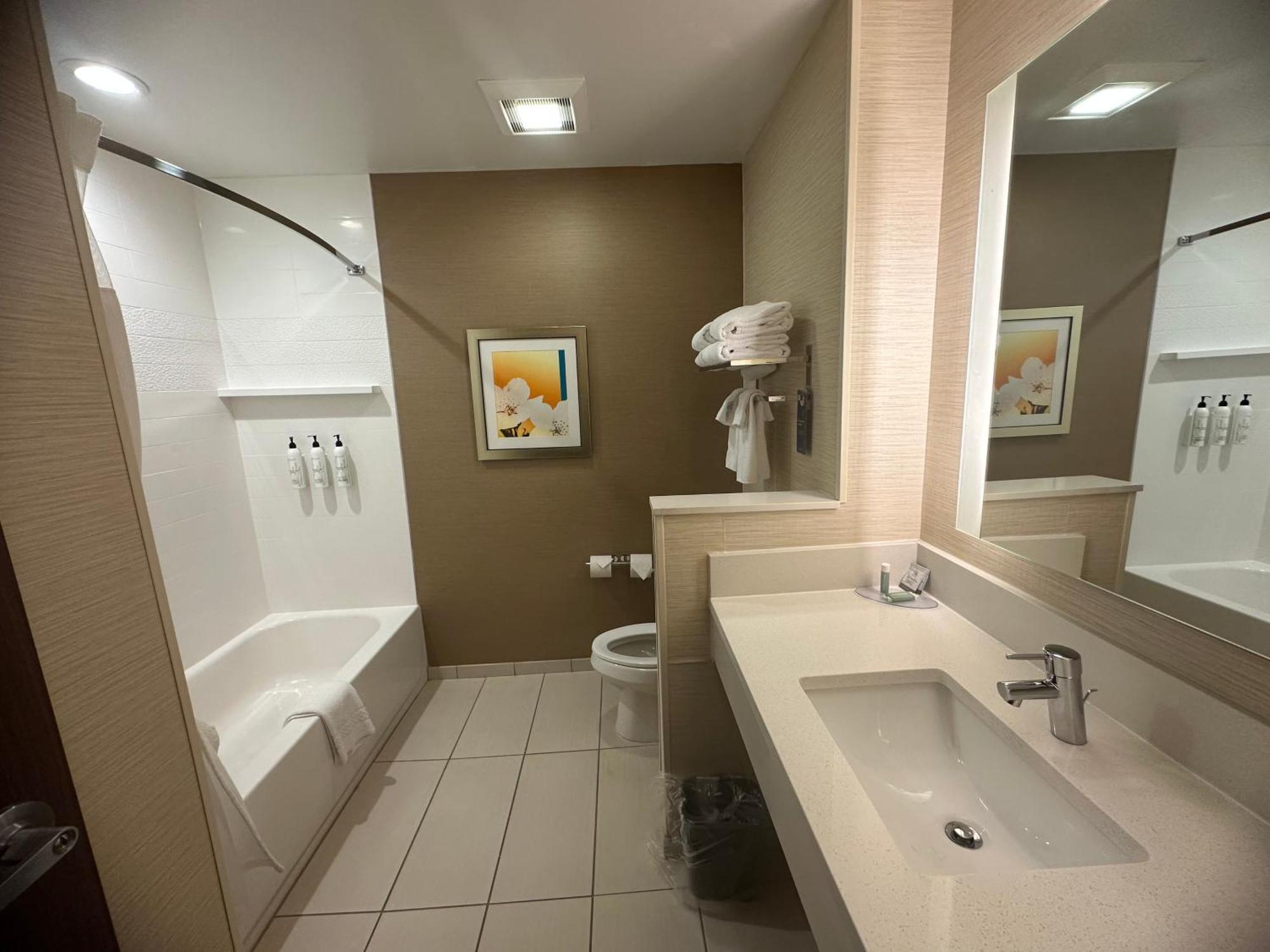 Fairfield Inn & Suites by Marriott Detroit Chesterfield Exterior foto